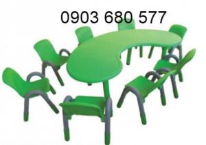 Bàn Nhựa Vòng Cung Giá Cực Sốc