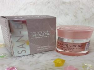 Kem Dưỡng Trắng Da Trị Mụn Che Khuyết Điểm DD Cream San-Ei