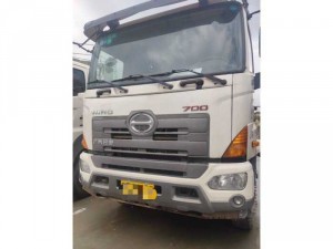 xe trộn hino