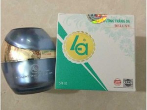 Kem Dương Trắng Da Deluxe