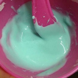 Bột mặt nạ dẻo bạc hà trị mụn