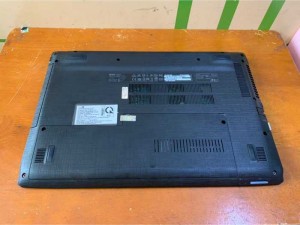 Acer Aspire E5-576 i5 thế hệ 8 4gb M2 256gb keng còn BH 01-2020