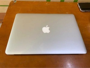 Macbook Air 13 2016 i5 8gb 128gb đẹp nguyên zin