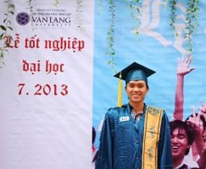 Lễ phục tốt nghiệp Đại học Văn Lang