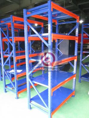 - Kệ trung tải được làm bằng thép sơn tĩnh điện với nhiều màu sắc đa dạng phong phú theo sở thích yêu cầu của khách hàng.
- Kệ có thể tháo rời trong quá trình vận chuyển lắp ghép trực tiếp tại xưởng của khách hàng
- Tải trọng lớn từ 100kg đến 1000 kg/ 1 tầng