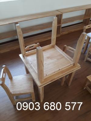 Cung cấp bàn ghế GỖ cho các bé mầm non giá cực RẺ