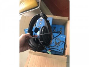 tai nghe xách tay nhật