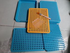 Khuôn đóng viên nhộng 200v vỏ nhựa, khay vô bột thuốc vào vỏ nhộng thủ công