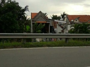 Bán nhà mặt tiền thị trấn thủ thừa