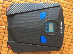 Bơm xe Ô tô thông minh, cài đặt số cân, ngắt tự động , có đèn soi ban đêm tiện dụng AIKESI Chính Hãng
