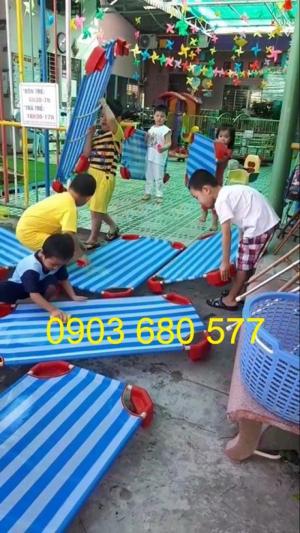 Giường ngủ mầm non giảm giá cực SỐC chào mừng năm học mới