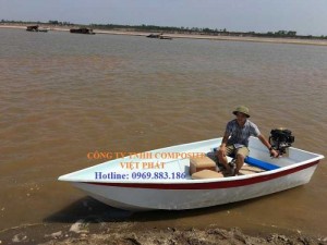 Thuyền composite: dài 3.6m rộng 1.6m
