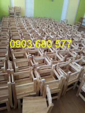 Chuyên bán bàn ghế bằng gỗ cho trẻ em mầm non giá ưu đãi