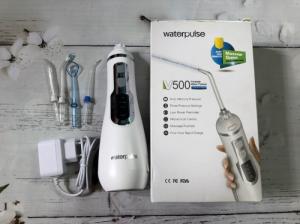 Máy tăm nước Waterpulse V500 giá bao nhiêu
Máy tăm nước V500: 950.000đ/máy Shop Dinh Dinh - Máy Làm Đẹp đang bán giá 640.000/máy