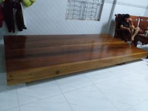 Bộ sập phản gỗ ké vân cực đẹp có ken theo chân