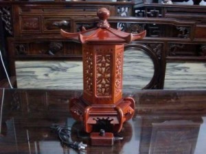 Đèn Trang Trí Gỗ Gụ