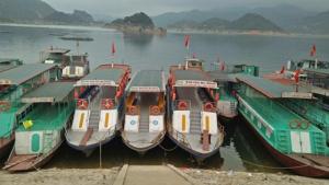 cho thuê tàu đi động chúa thác bờ, hòa bình lh 0904.795.598