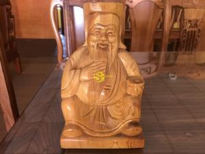 Di lặc gỗ pơ mu lớn