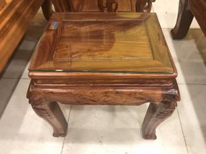 Bộ bàn ghế chạm đào gỗ hương tay 10 – BBG16