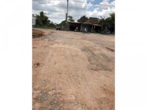 cân bán dât 1600m2 gia 600tr