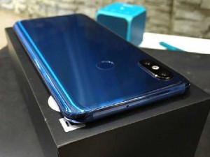 Cần bán đt Xiaomi mi8