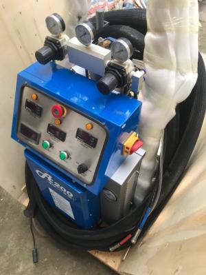 máy phun trộn xốp cách nhiệt