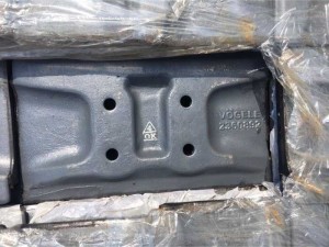 Guốc xích cao su xe trải nhựa vogele