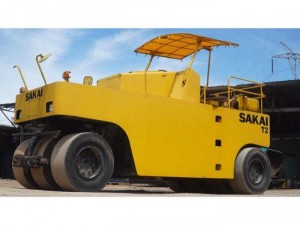thanh lý xe Lu lốp SAKAI cũ