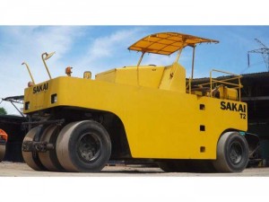 thanh lý xe Lu lốp SAKAI cũ