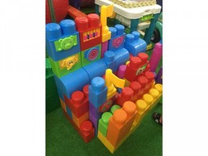 Lego khổng lồ