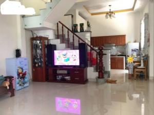 Bán nhà Láng Hạ, DT 32m2 x 3T, MT 3m = 2.2 Tỷ, ngõ rộng, nở hậu.