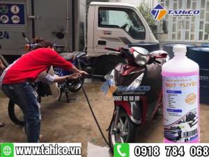 Dung dịch rửa xe bọt tuyết Ventek chai 1 lít