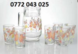 Bộ bình thủy tinh gồm 1 bình và 6 ly là bộ sản phẩm
