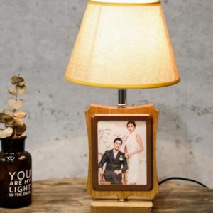 Đèn ngủ gỗ tự nhiên kèm khung ảnh đẹp Mộc Decor