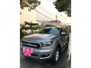 Ford ranger xls mẫu mới, xe chùm mềnh cuối 2015