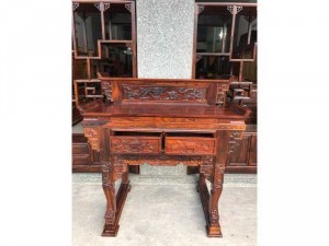 Bàn Thờ Tứ Linh