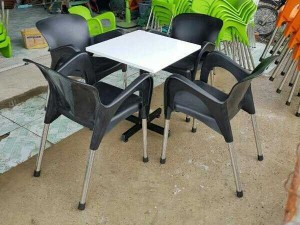 Sale nhanh 12b ghế nhựa đúc lớn màu đen