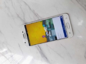 Cần bán samsung j5 prime mới 90%