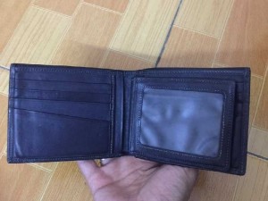 Ví prada da thật
