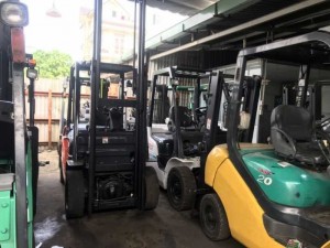 Xe Nâng TOYOTA 2500 KG
Khuyến Mãi khi mua xe nâng tặng thêm bộ Lọc nhớt , Lọc gió