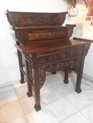 Bàn thờ tam cấp.Minh nhật, quận 7