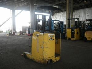 Xe nâng điện KOMATSU xe nâng điện đứng lái 1 tấn