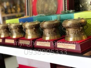 Sản xuất quà tặng trống đồng làm quà tặng dịp lễ,tết
