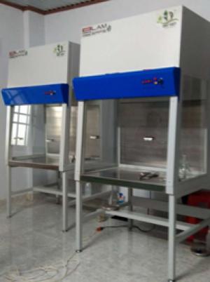 Tủ Cấy Vi Sinh Dòng Khí Thổi Đứng Có Cửa