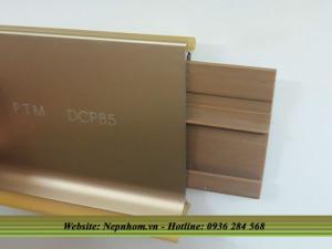 Nẹp nhôm len chân tường DCP60