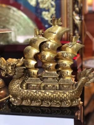 Tượng thuyền buồn xuôi gió bằng đồng nguyên chất