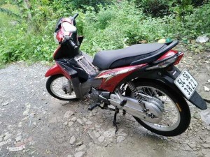 Em cần tiền về que