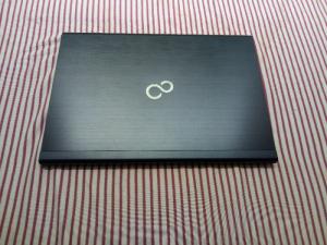 FUJITSU LIFEBOOK UH554 -i5 4210U,4G,128G,13inch, webcam, bluetooth
