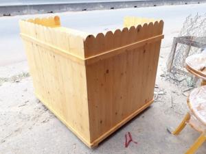 Quầy gỗ bán cà phê