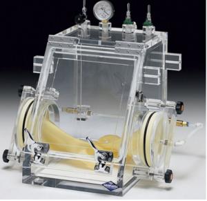 Buồng thao tác cách ly - Glove box (xuất xứ: SANPLATEC - Nhật Bản)